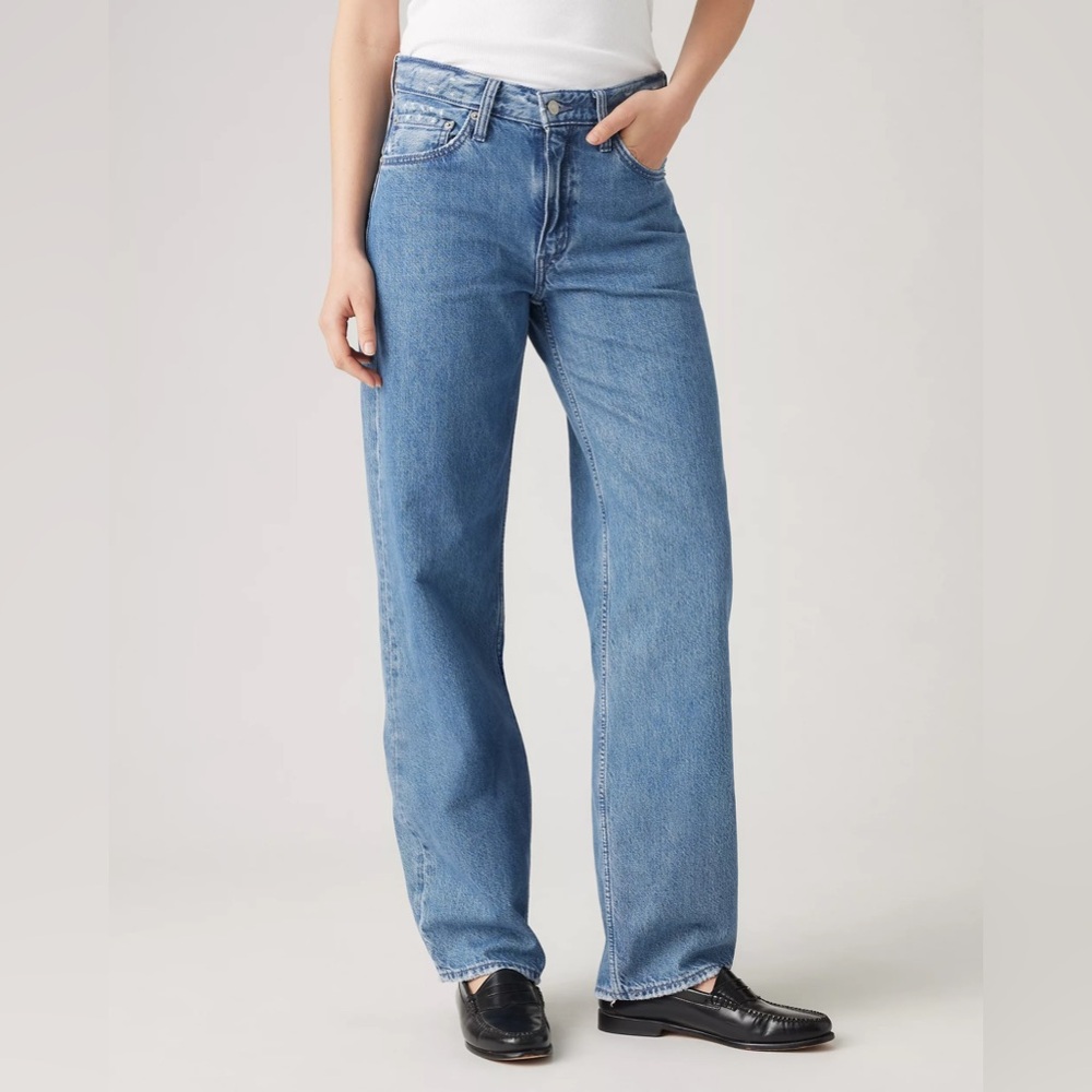 LEVI’S® WOMEN’S WELLTHREAD® BAGGY DAD JEANS